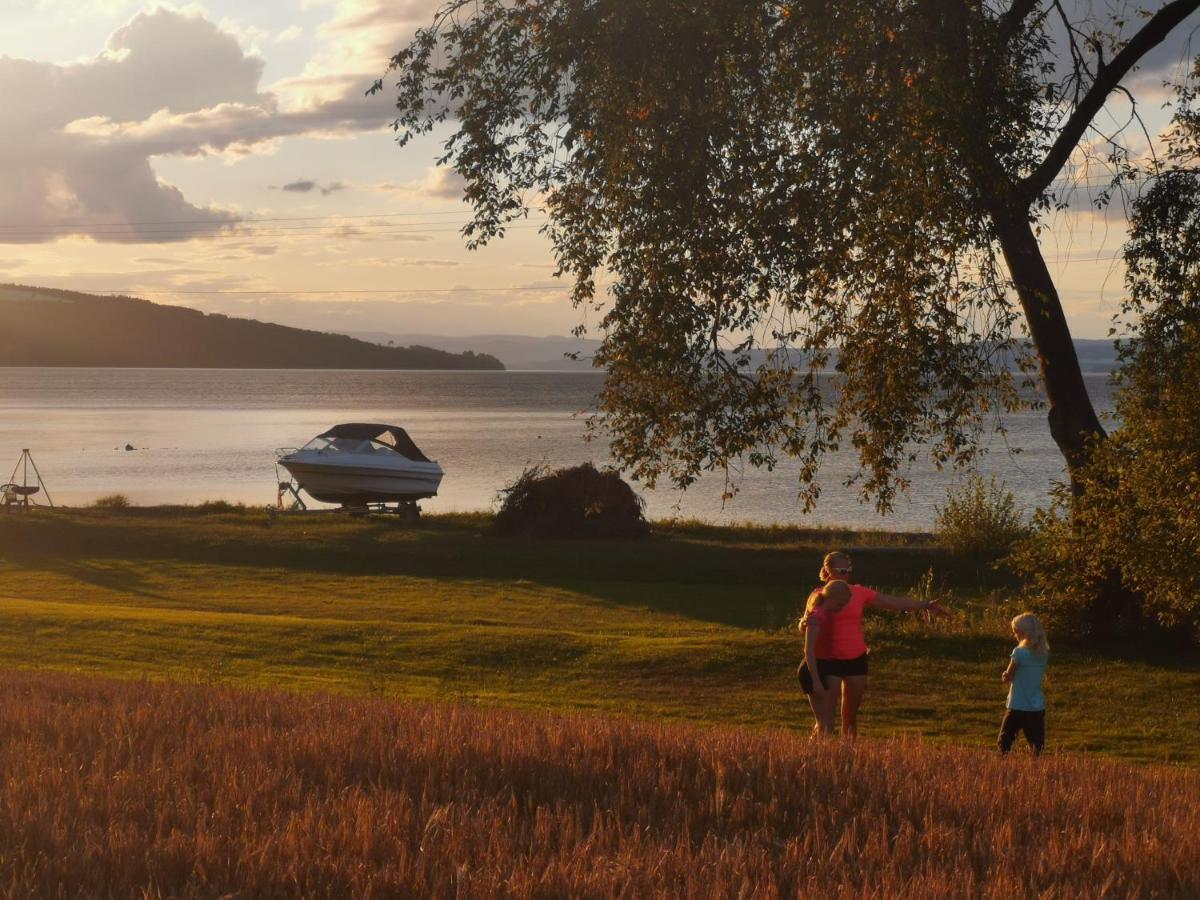 Idylliske Evjua Ved Mjosa Hotel Skreia Kültér fotó